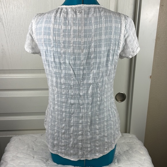 PrAna Blouse white with white details size medium - Picture 3 of 6
